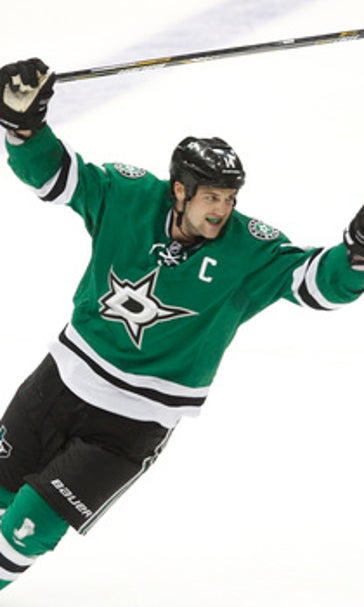 Benn grows as captain, leads West-winning Stars to playoffs